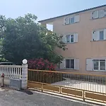 Lara Konukevi Medulin