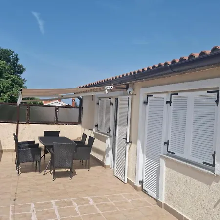 Gostinjska kuća Lara Medulin